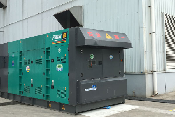 甘德燃油滤清器的更换流程是怎样的？