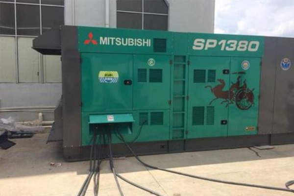 甘德为什么有些柴油发电机组的输出电压可以调节？